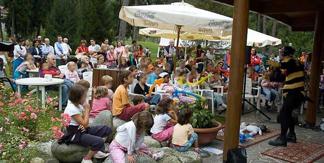 L&rsquo;APE YAMA RACCONTA: teatro musicale con Renza ed Enrico Tavernini.