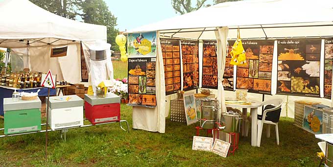 i poster esposti nello stand della ditta Hobby Farm