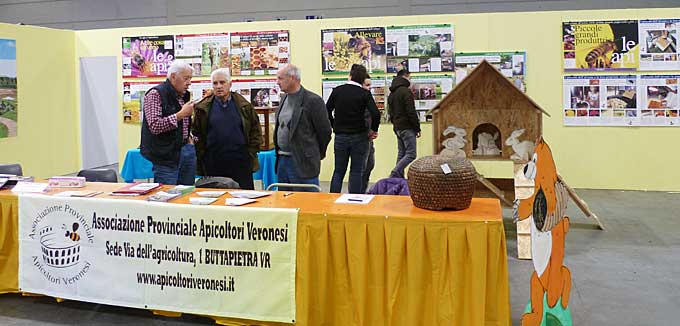 Esposizione della mostra alla fiera di Verona